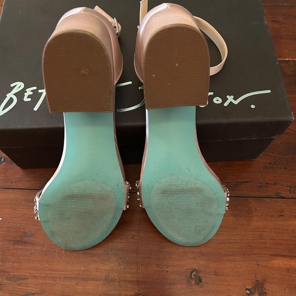 Betsy Johnson shoes - Picture 3 of 5